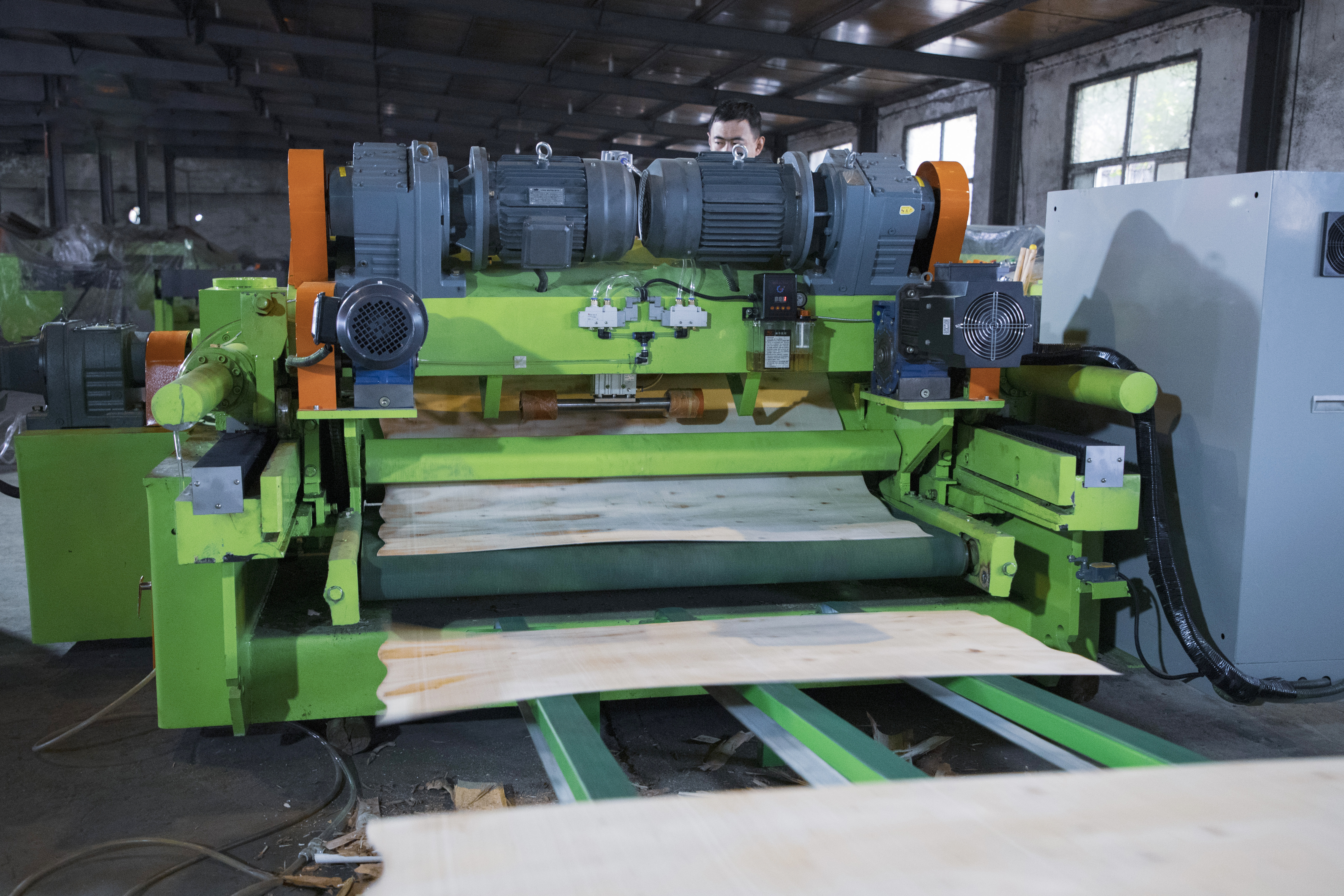 veneer peeling machine causes and solutions for the wear